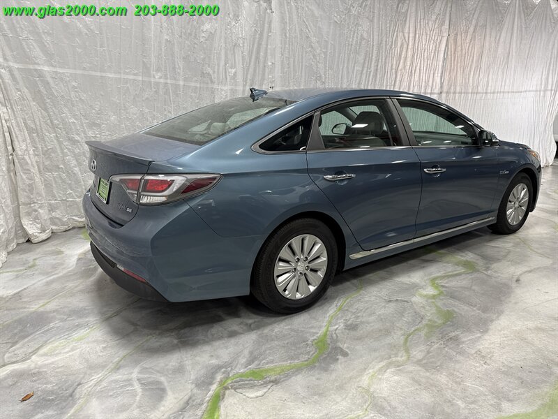 2016 Hyundai Sonata Hybrid SE   - Photo 8 - Bethany, CT 06524