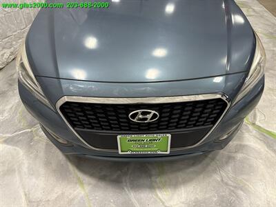 2016 Hyundai Sonata Hybrid SE   - Photo 18 - Bethany, CT 06524