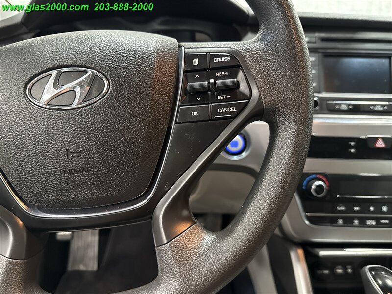 2016 Hyundai Sonata Hybrid SE   - Photo 23 - Bethany, CT 06524