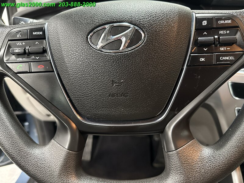 2016 Hyundai Sonata Hybrid SE   - Photo 29 - Bethany, CT 06524