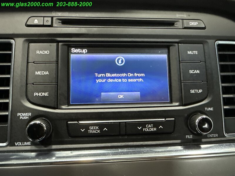 2016 Hyundai Sonata Hybrid SE   - Photo 16 - Bethany, CT 06524