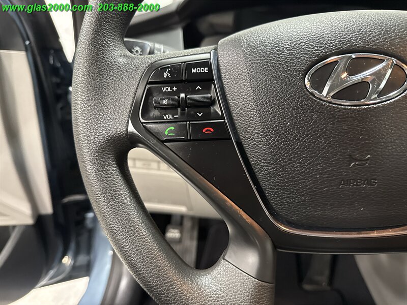 2016 Hyundai Sonata Hybrid SE   - Photo 21 - Bethany, CT 06524