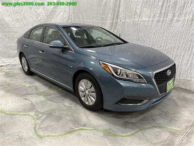 2016 Hyundai Sonata Hybrid SE   - Photo 2 - Bethany, CT 06524