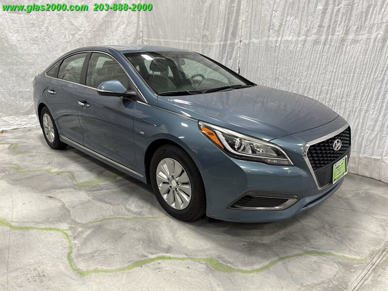 2016 Hyundai Sonata Hybrid SE   - Photo 2 - Bethany, CT 06524