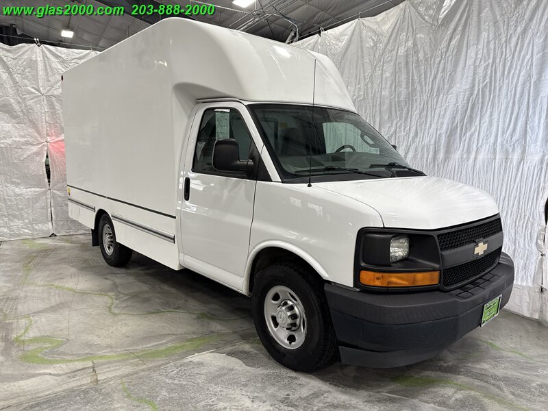 2017 Chevrolet Express 3500 - Photo 2 - Bethany, CT 06524