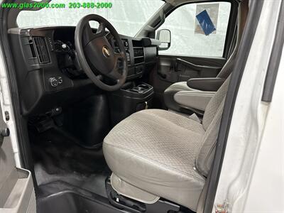2017 Chevrolet Express 3500 - Photo 3 - Bethany, CT 06524