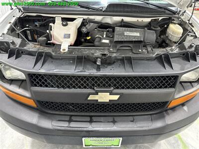 2017 Chevrolet Express 3500 - Photo 6 - Bethany, CT 06524