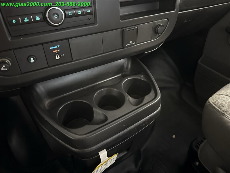 2017 Chevrolet Express 3500 - Photo 17 - Bethany, CT 06524