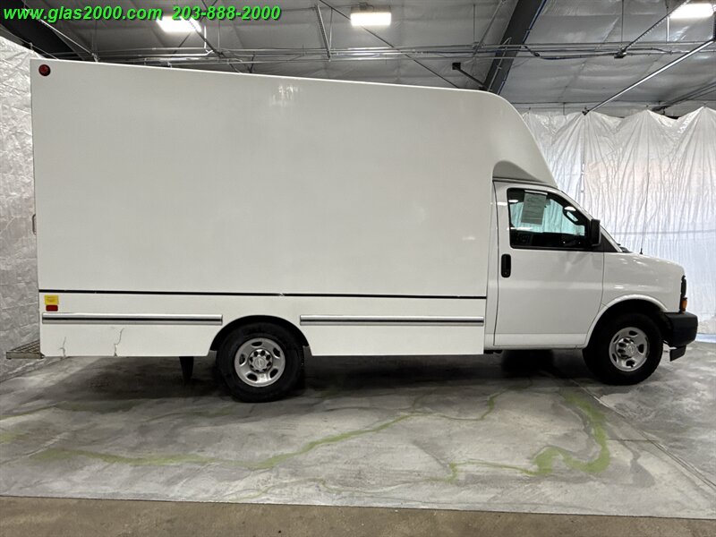 2017 Chevrolet Express 3500 - Photo 8 - Bethany, CT 06524