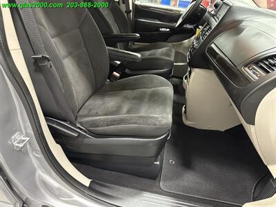 2018 Dodge Grand Caravan SE   - Photo 5 - Bethany, CT 06524