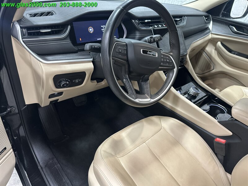 2022 Jeep Grand Cherokee Limited - Photo 3 - Bethany, CT 06524