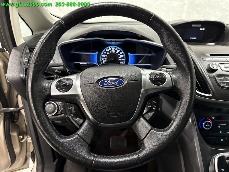 2017 Ford C-Max SE Hybrid photo 3