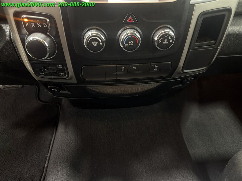 2020 RAM 1500 CLASSIC SLT - Photo 17 - Bethany, CT 06524