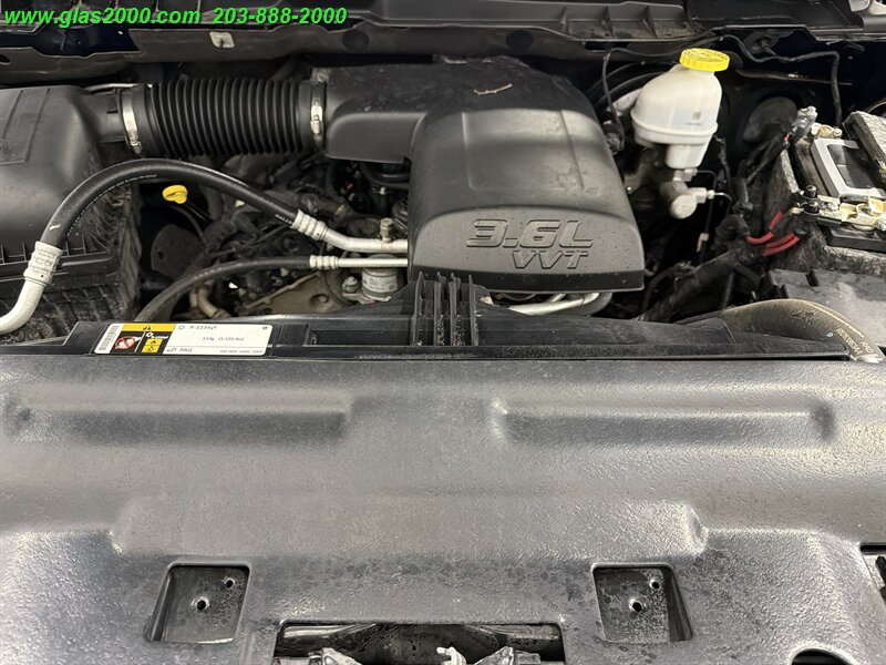 2020 RAM 1500 CLASSIC SLT - Photo 12 - Bethany, CT 06524