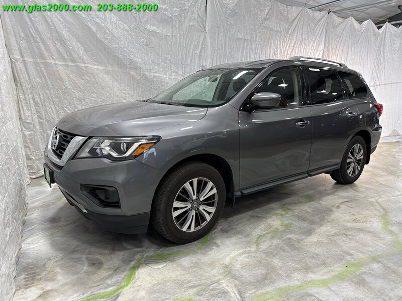 2019 Nissan Pathfinder S  