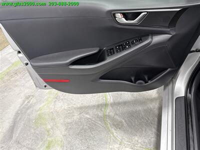 2018 Hyundai IONIQ Hybrid Blue   - Photo 25 - Bethany, CT 06524