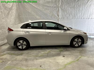2018 Hyundai IONIQ Hybrid Blue   - Photo 14 - Bethany, CT 06524