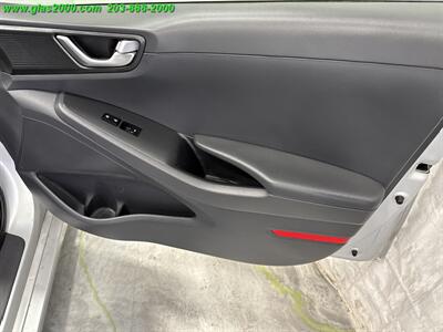 2018 Hyundai IONIQ Hybrid Blue   - Photo 26 - Bethany, CT 06524