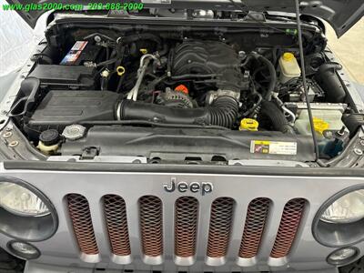 2015 Jeep Wrangler Unlimited Rubicon   - Photo 12 - Bethany, CT 06524