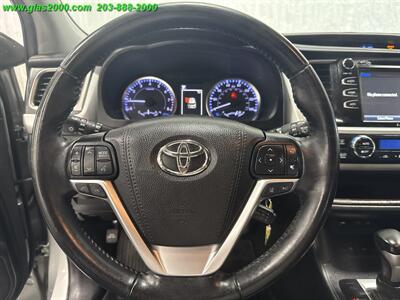 2019 Toyota Highlander LE   - Photo 4 - Bethany, CT 06524