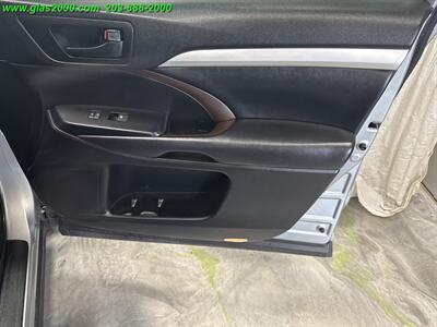 2019 Toyota Highlander LE   - Photo 26 - Bethany, CT 06524