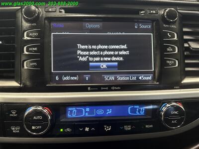 2019 Toyota Highlander LE   - Photo 17 - Bethany, CT 06524