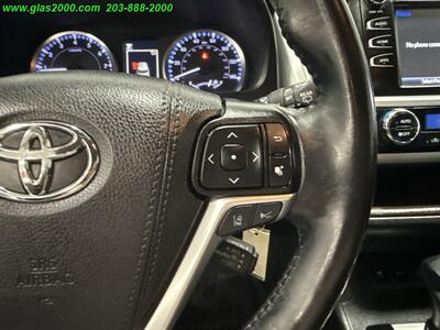 2019 Toyota Highlander LE   - Photo 23 - Bethany, CT 06524