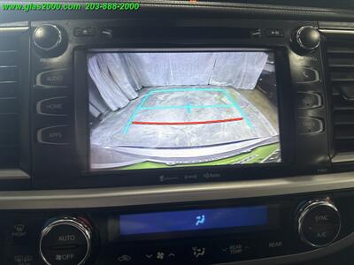 2019 Toyota Highlander LE   - Photo 11 - Bethany, CT 06524