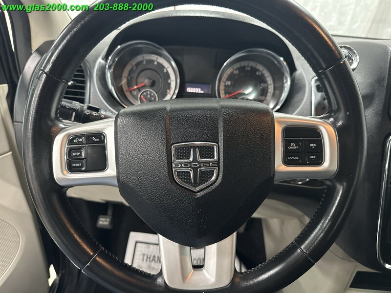 2015 Dodge Grand Caravan AVP - Photo 4 - Bethany, CT 06524