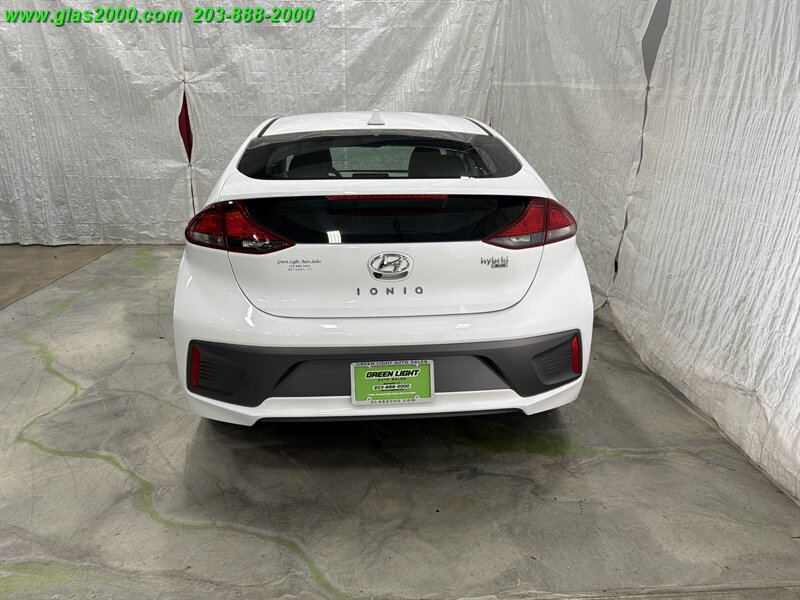 2020 Hyundai IONIQ White - Photo 20 - Bethany, CT 06524