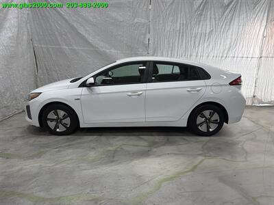2020 Hyundai IONIQ White - Photo 13 - Bethany, CT 06524