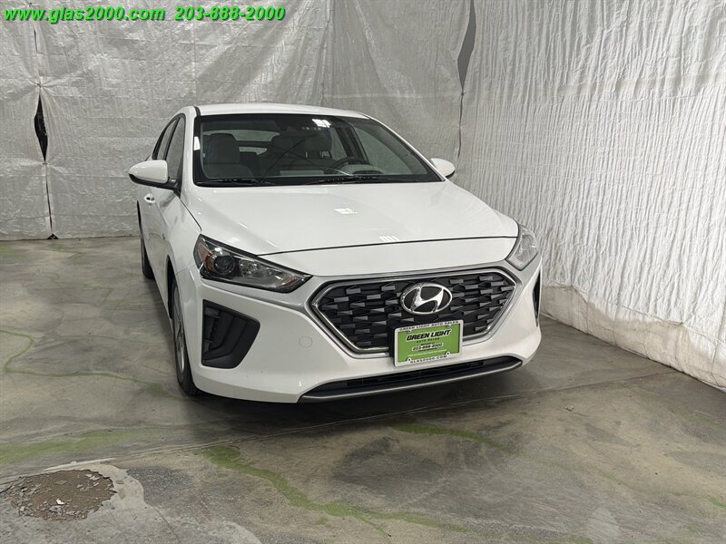 2020 Hyundai IONIQ White - Photo 33 - Bethany, CT 06524