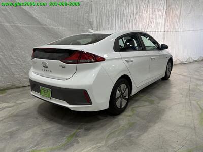2020 Hyundai IONIQ White - Photo 8 - Bethany, CT 06524