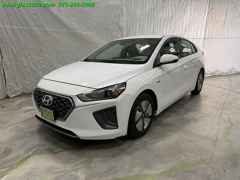 2020 Hyundai IONIQ White   - Photo 1 - Bethany, CT 06524