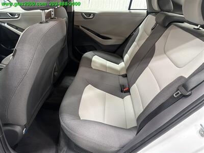 2020 Hyundai IONIQ White - Photo 9 - Bethany, CT 06524