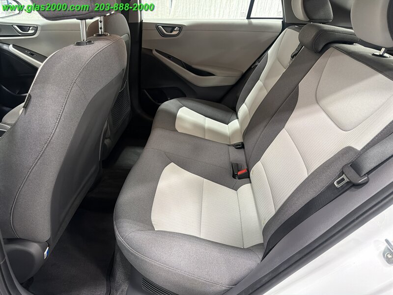 2020 Hyundai IONIQ White - Photo 9 - Bethany, CT 06524
