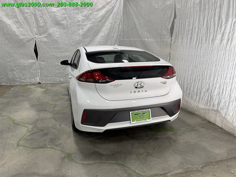 2020 Hyundai IONIQ White - Photo 32 - Bethany, CT 06524