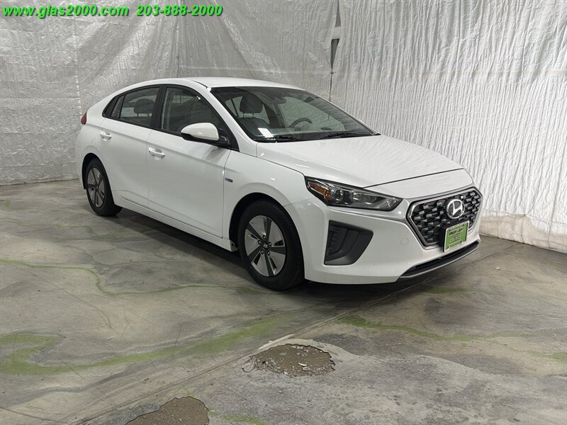 2020 Hyundai IONIQ White - Photo 2 - Bethany, CT 06524