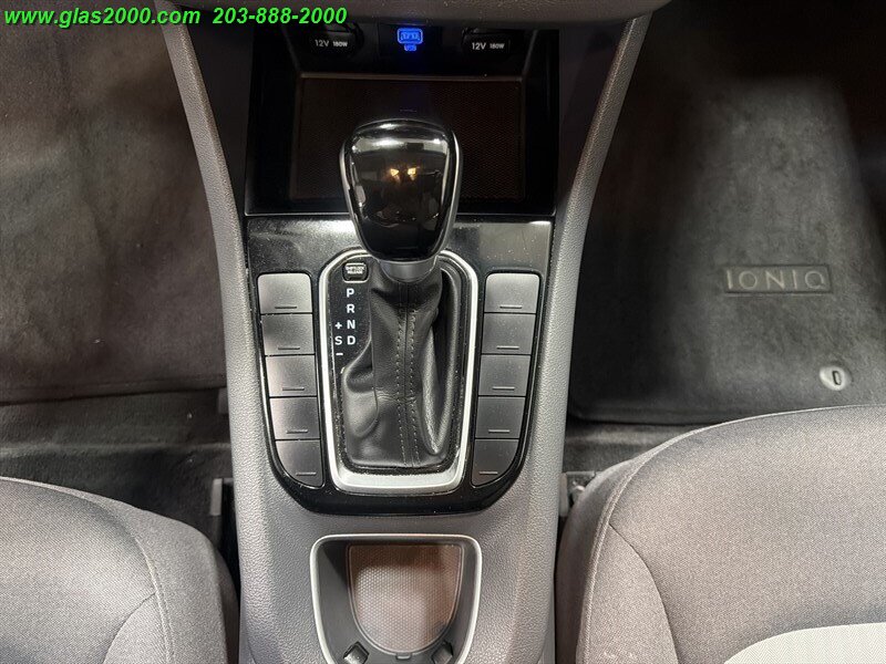 2020 Hyundai IONIQ White - Photo 30 - Bethany, CT 06524