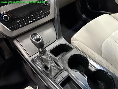 2016 Hyundai Sonata Hybrid SE   - Photo 27 - Bethany, CT 06524