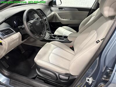 2016 Hyundai Sonata Hybrid SE   - Photo 3 - Bethany, CT 06524