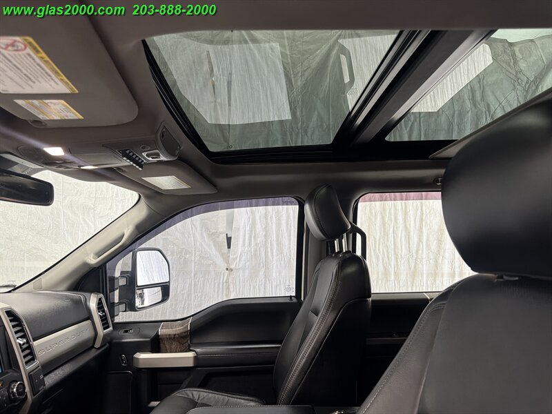 2018 Ford F-350 Super Duty Lariat - Photo 12 - Bethany, CT 06524