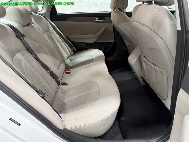 2017 Hyundai Sonata - Photo 10 - Bethany, CT 06524