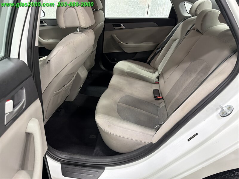 2017 Hyundai Sonata - Photo 9 - Bethany, CT 06524