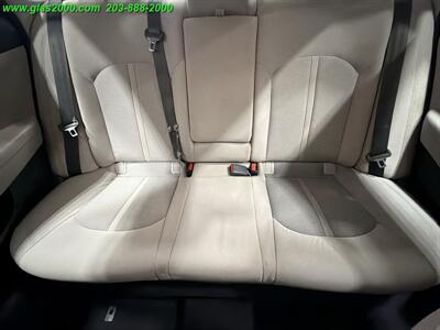 2017 Hyundai Sonata - Photo 23 - Bethany, CT 06524