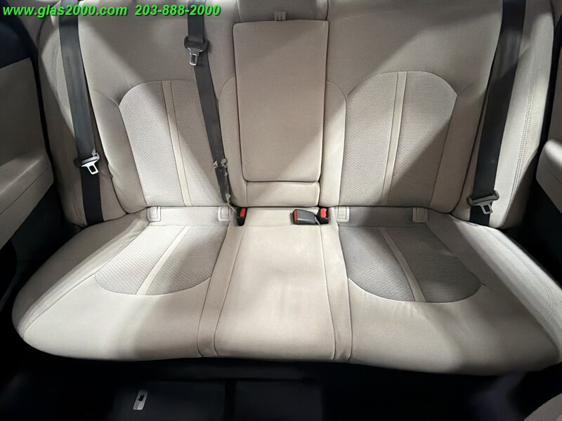 2017 Hyundai Sonata - Photo 23 - Bethany, CT 06524