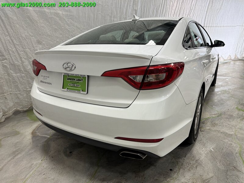 2017 Hyundai Sonata - Photo 8 - Bethany, CT 06524
