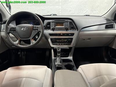 2017 Hyundai Sonata - Photo 6 - Bethany, CT 06524