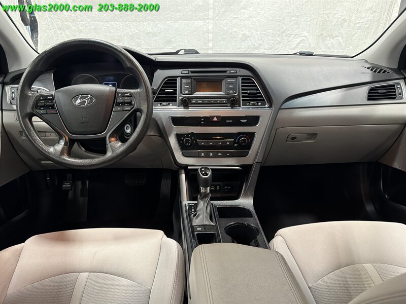 2017 Hyundai Sonata - Photo 6 - Bethany, CT 06524