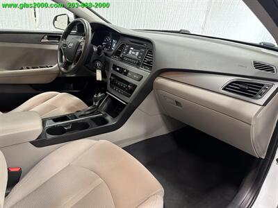 2017 Hyundai Sonata - Photo 5 - Bethany, CT 06524